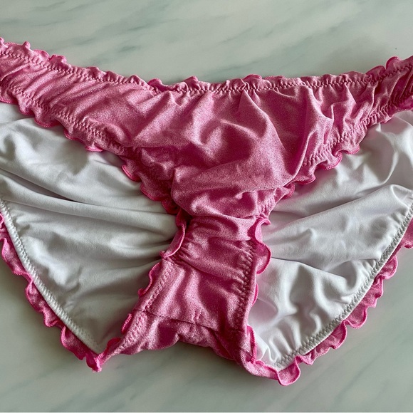NWOT Victoria Pink Ruffled Bikini - Picture 3 of 11
